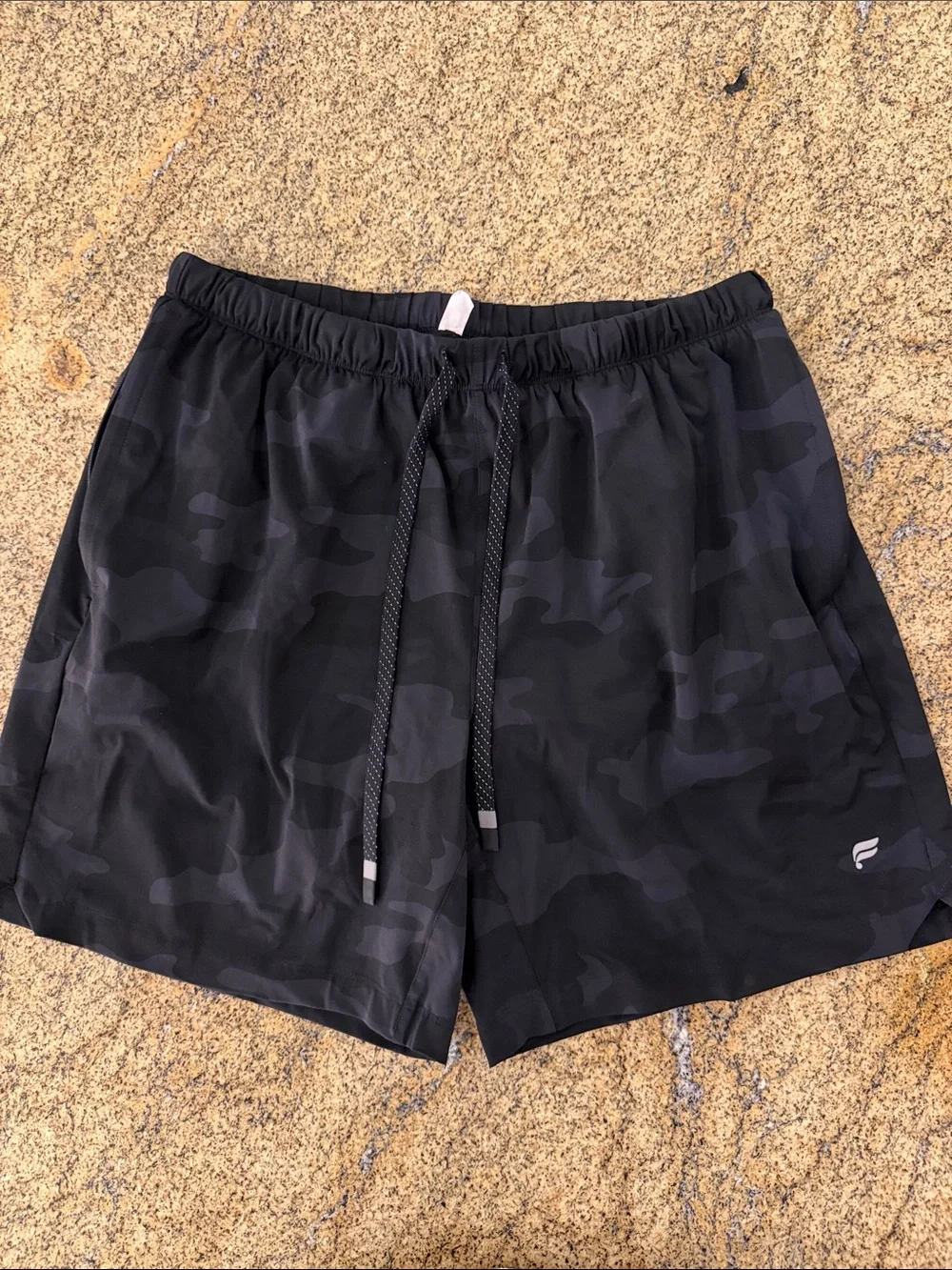 Fabletics Men’s Black Camo Athletic Shorts - Picture 1 of 4